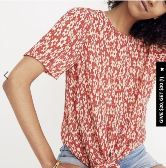 Madewell Crinkled Button-Back Tie Tee in Full Bloom Red Small - Picture 5 of 9